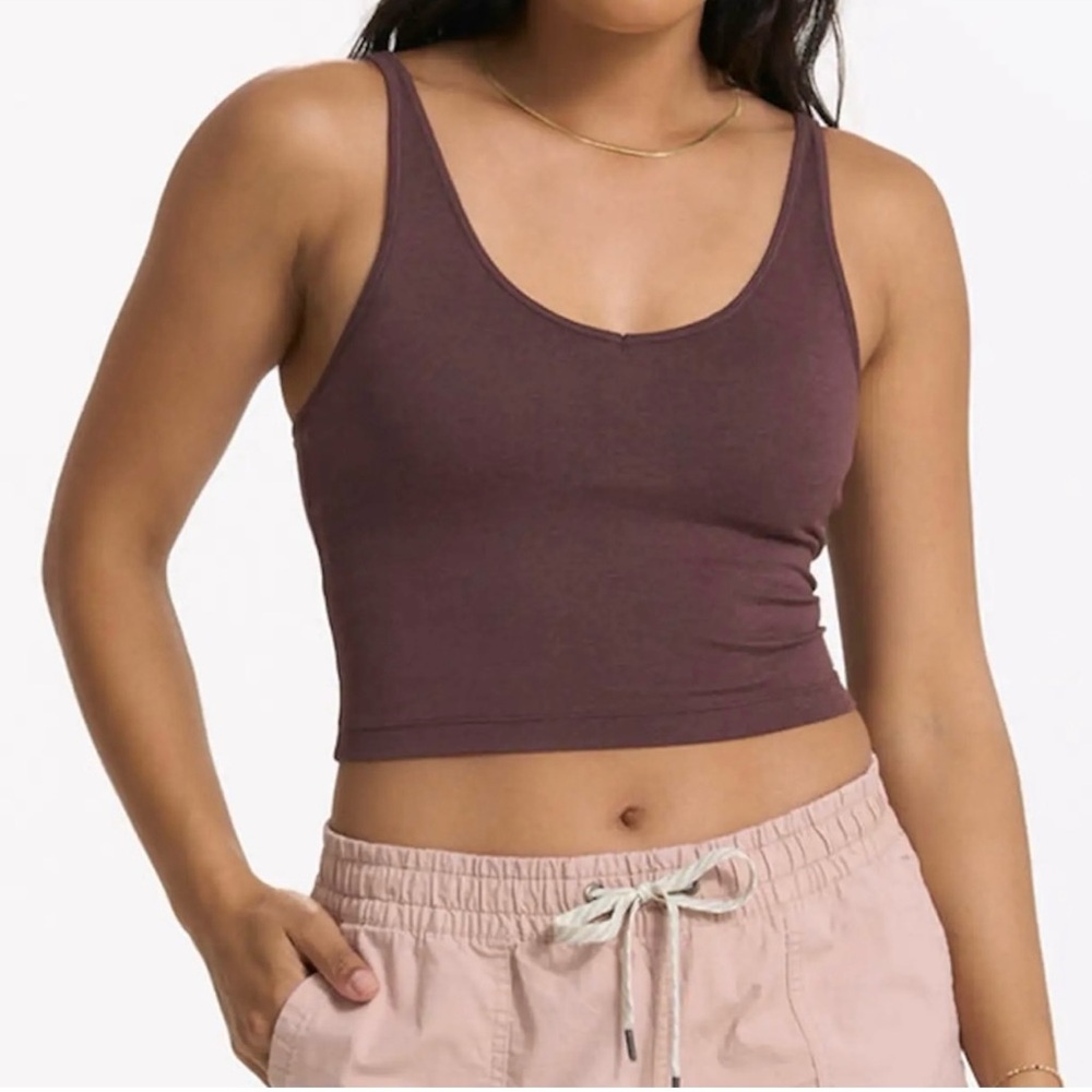 Vuori Women's Halo Performance Crop Tank in Chesnut Brown